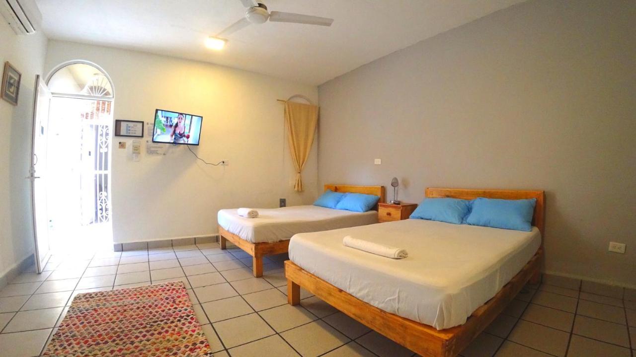 Izsla Suites Playa del Carmen Exterior photo