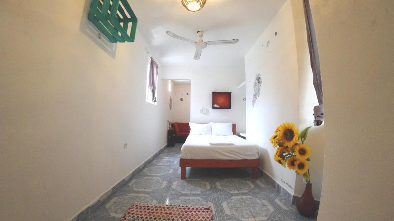 Izsla Suites Playa del Carmen Exterior photo