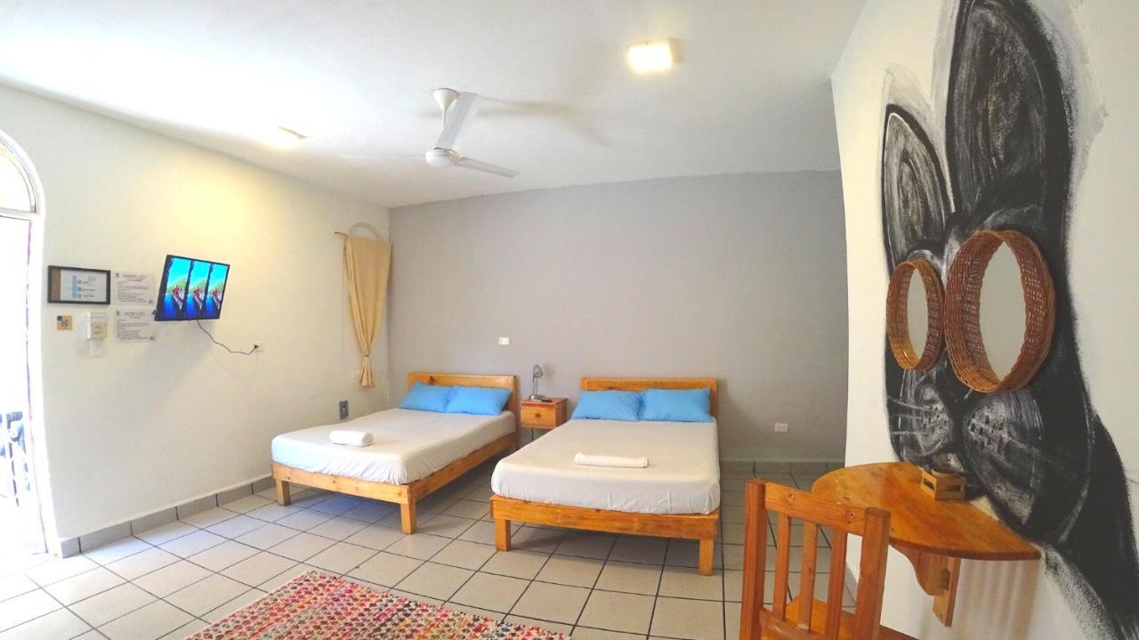 Izsla Suites Playa del Carmen Exterior photo